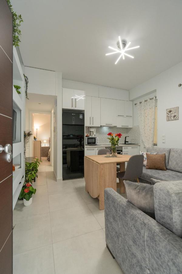 Comfy Apt Next To Metro Афины Экстерьер фото