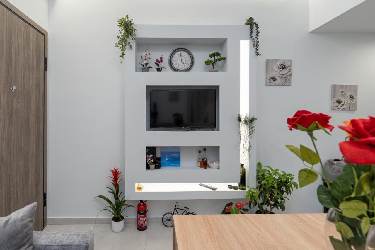 Comfy Apt Next To Metro Афины Экстерьер фото